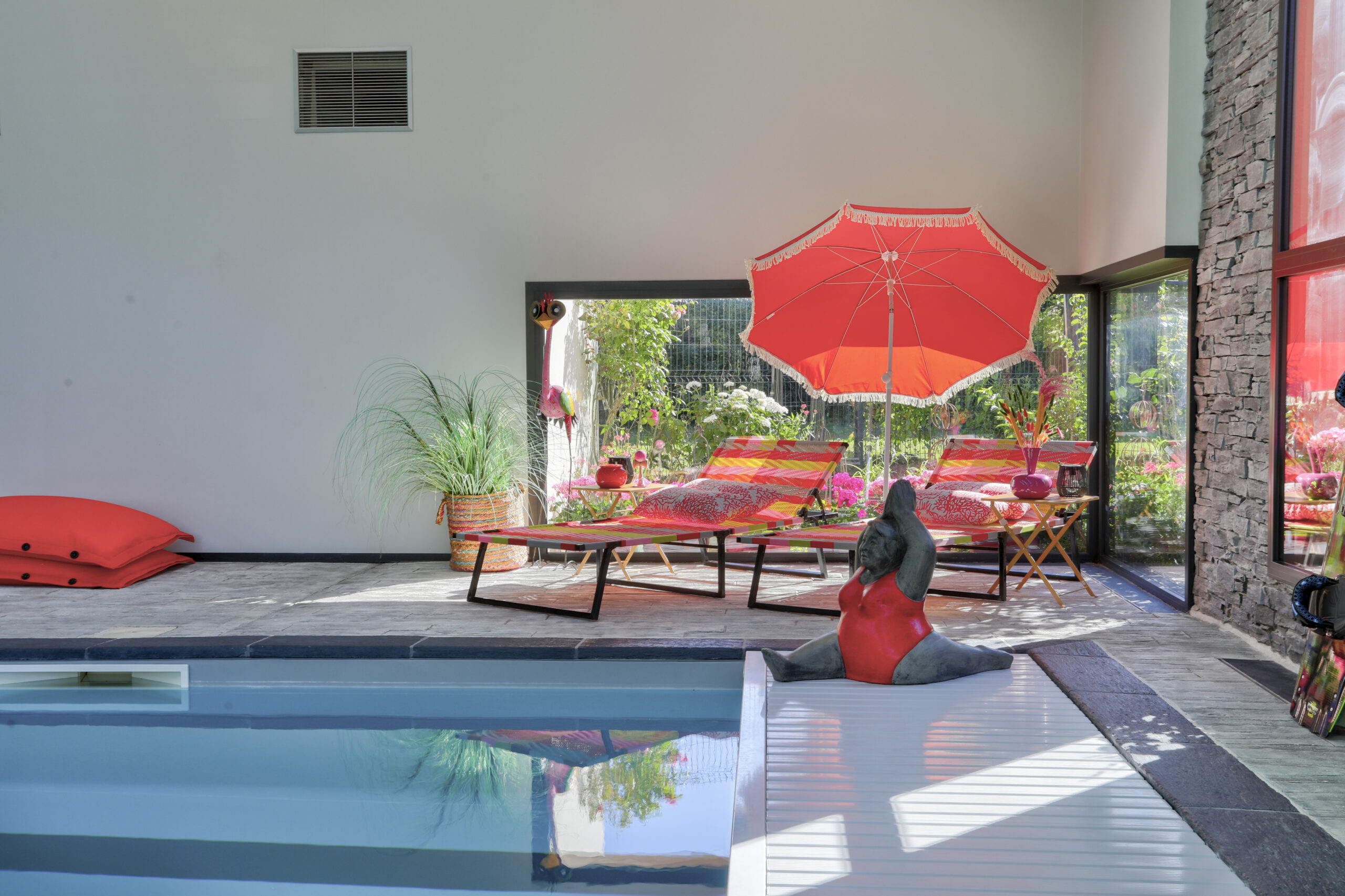 Piscine intérieure de 11 x 5 m à Plérin